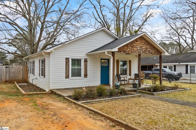 Property image 3 at 215 Nalley Street, Easley, SC 29640