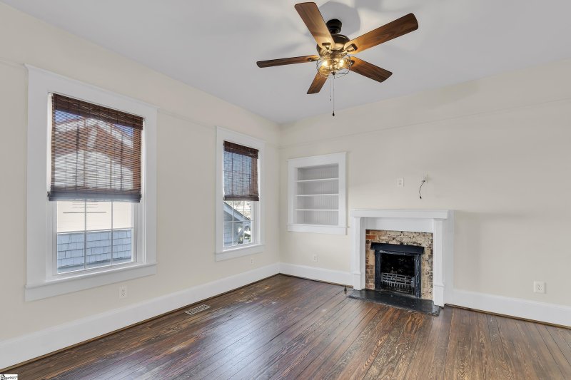 Property image 2 at 113 Ebaugh Avenue, Greenville, SC 29607