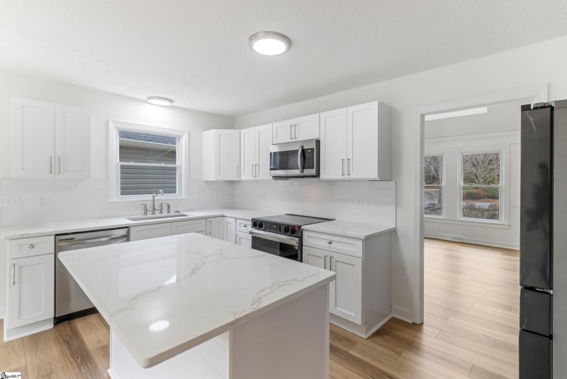 Property image 4 at 306 Summerplace Way, Greer, SC 29650