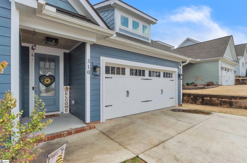 Property image 3 at 310 Farmers Market Street, Taylors, SC 29687