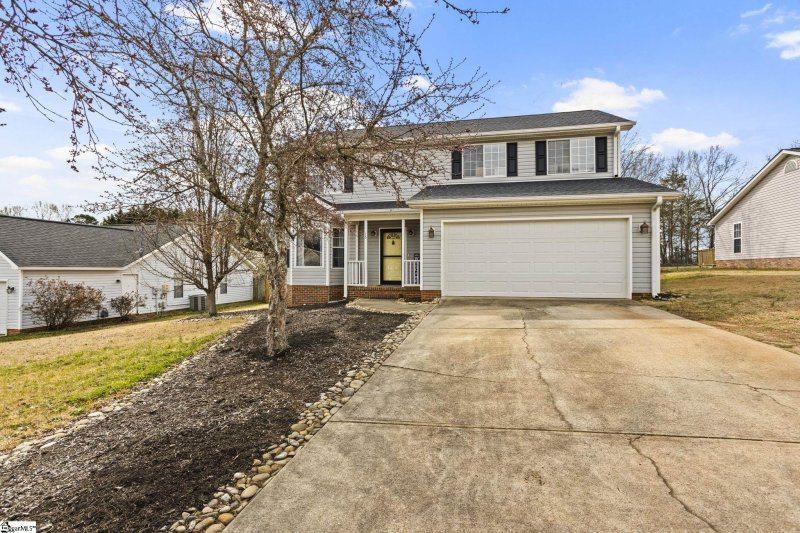 Property image 2 at 15 Michell Drive, Taylors, SC 29687