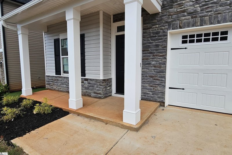 Property image 2 at 402 Ecton Place, Greenville, SC 29605