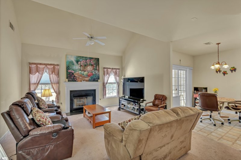 Property image 4 at 16 Farm Brook Way, Simpsonville, SC 29681
