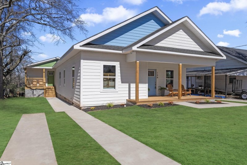 Eastover, Greenville Community