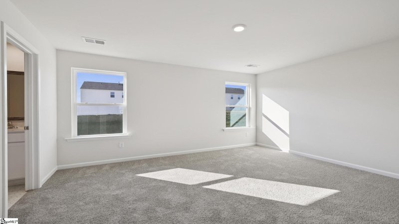 Property image 4 of 1013 Roleson Way in Hunters Ridge, Woodruff, SC 29388