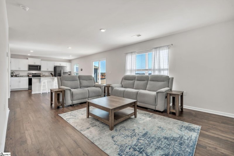 Property image 2 at 324 Valencia Circle, Wellford, SC 29385