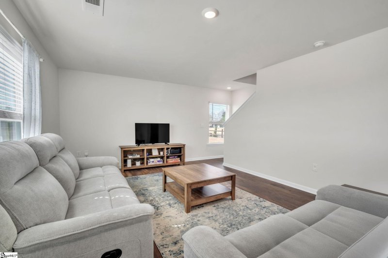 Property image 4 at 324 Valencia Circle, Wellford, SC 29385