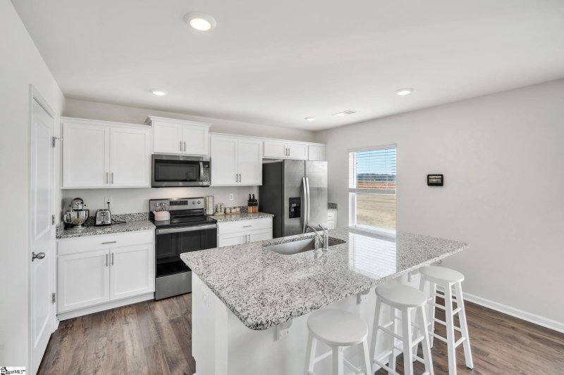 Property image 5 at 324 Valencia Circle, Wellford, SC 29385