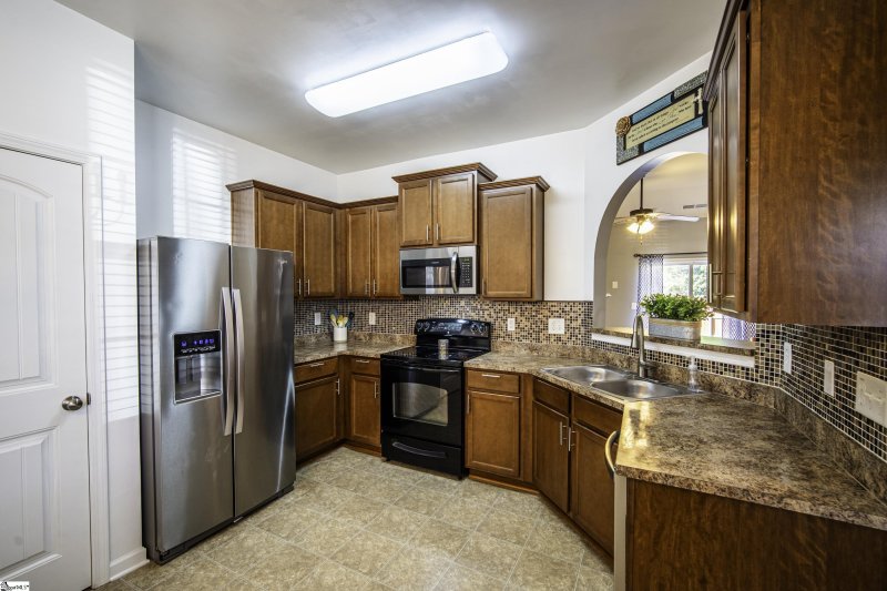 Property image 2 at 220 Marefair Lane, Simpsonville, SC 29680