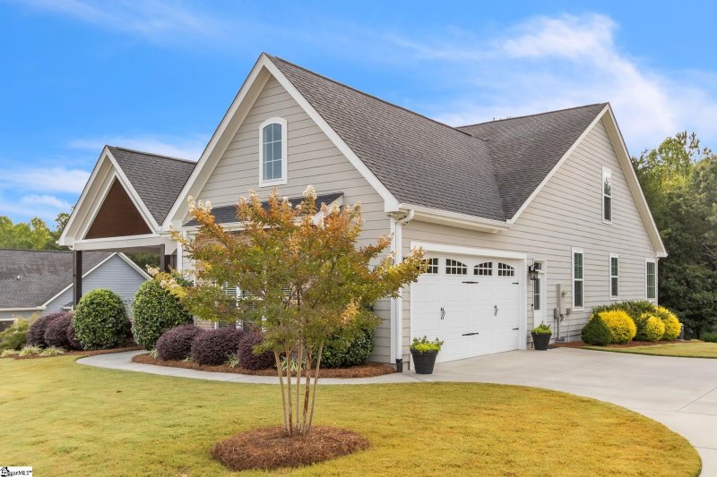 Property image 3 at 200 Deer Thicket Way, Taylors, SC 29687