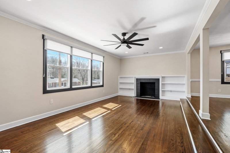 Property image 2 at 251 Lowndes Avenue, Greenville, SC 29607