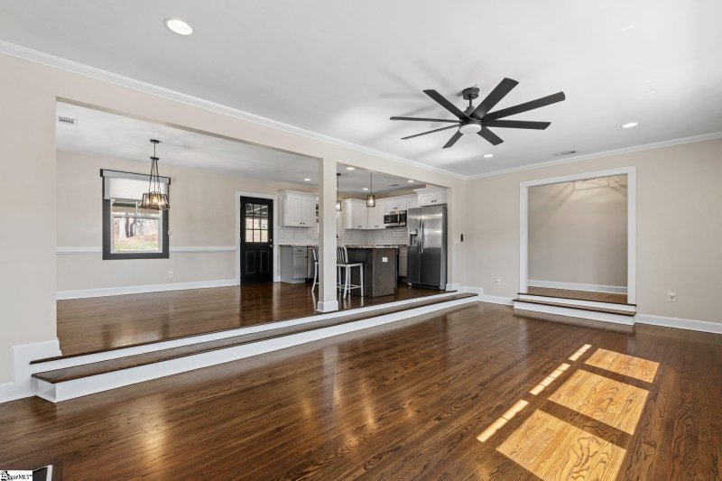 Property image 4 at 251 Lowndes Avenue, Greenville, SC 29607