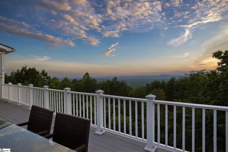 Property image 2 of 277 Jocassee Ridge in Jocassee Ridge, Salem, SC 29676