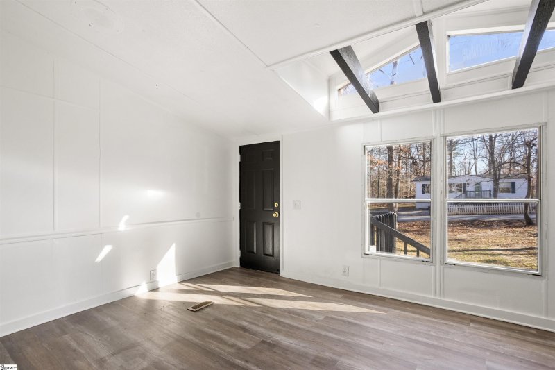 Property image 3 at 605 Englewood Drive, Greenville, SC 29605