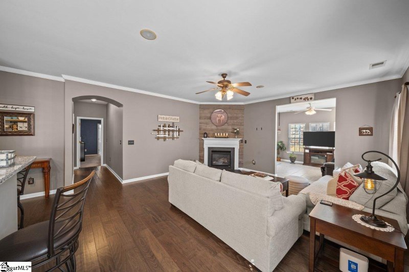 Property image 4 at 414 N Musgrove Lane, Duncan, SC 29334