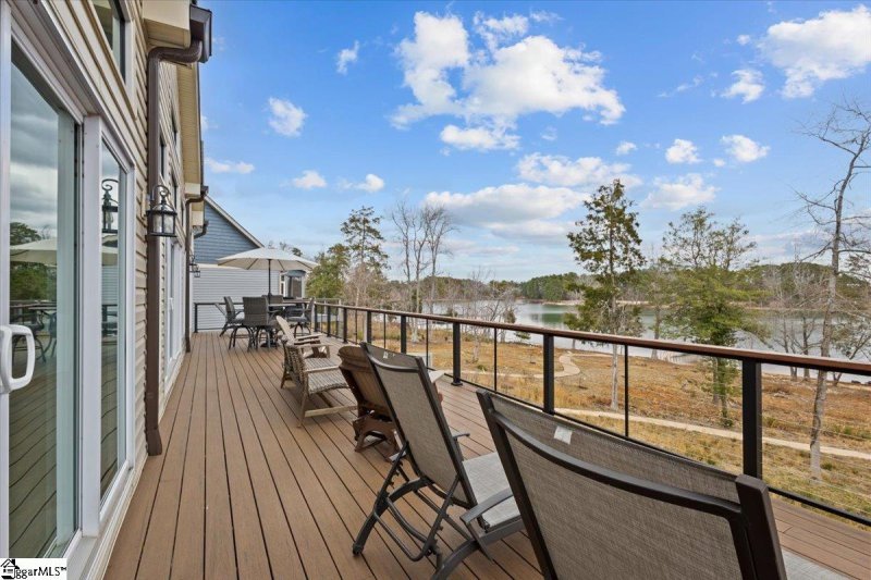 Property image 4 of 145 Brady Drive in Lake Hartwell, Anderson, SC 29626