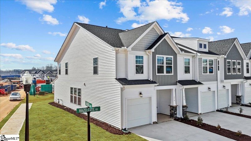 Property image 2 at 450 Hazelcote Road, Greenville, SC 29617