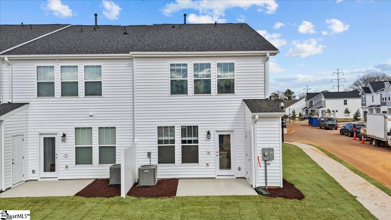 Property image 3 at 450 Hazelcote Road, Greenville, SC 29617