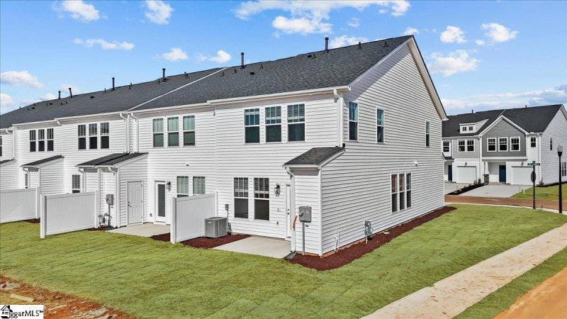 Property image 4 at 450 Hazelcote Road, Greenville, SC 29617