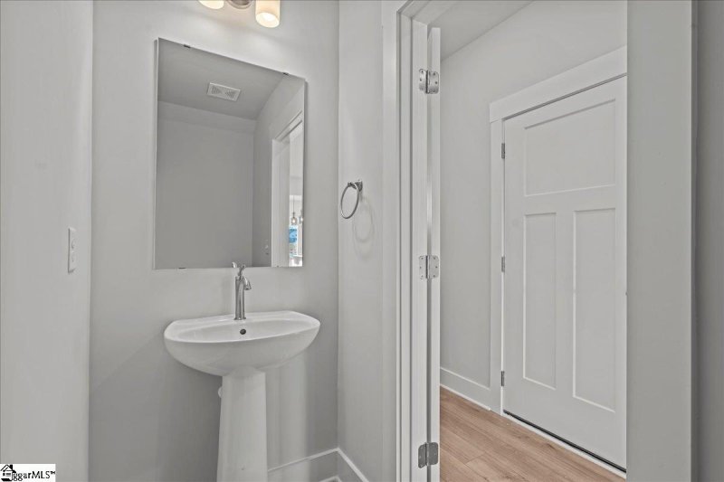 Property image 5 at 450 Hazelcote Road, Greenville, SC 29617