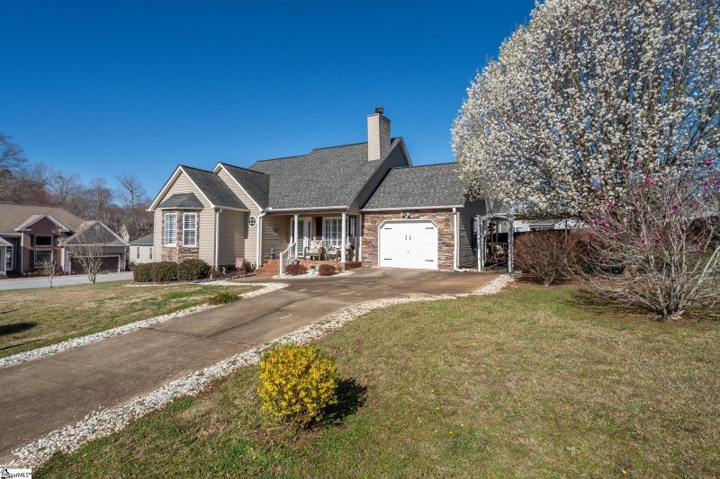 Property image 4 at 10 Montvale Drive, Simpsonville, SC 29681