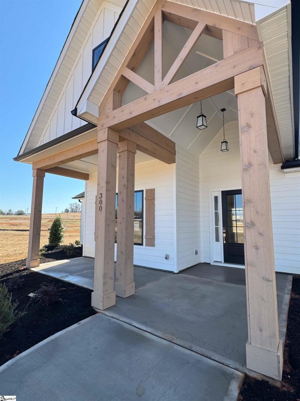 Property image 2 at 300 Ever Silvers Lane, Taylors, SC 29687