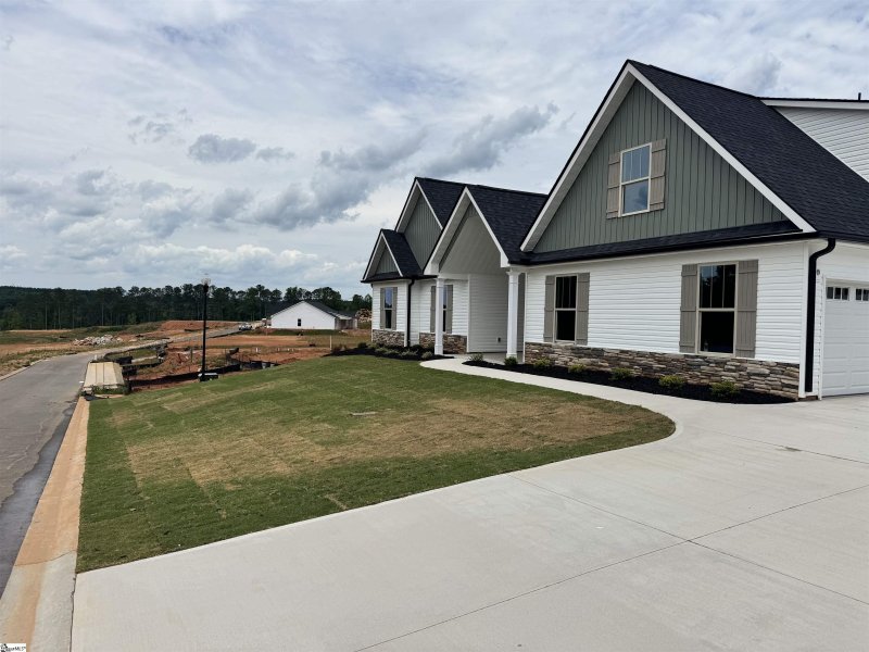 Property image 3 at 104 Hintons Farm Drive, Easley, SC 29640