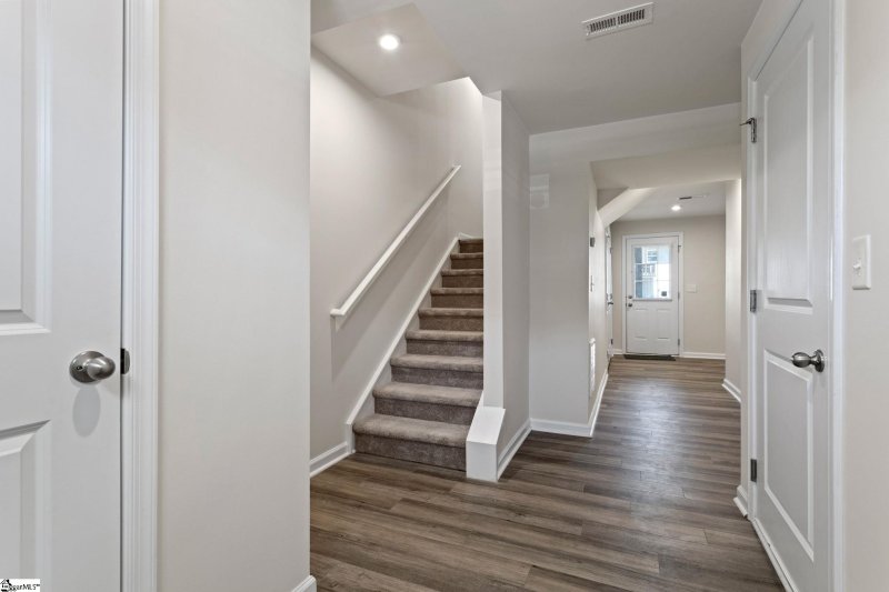 Property image 4 at 220 Maple Forge Trail, Greenville, SC 29617