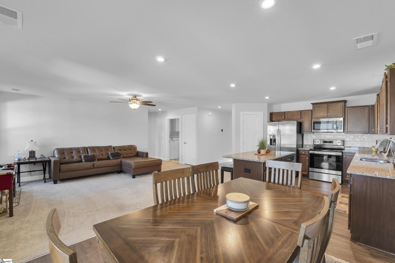 Property image 4 of 2325 Caffry Lane in Elmwood Cottages, Boiling Springs, SC 29316