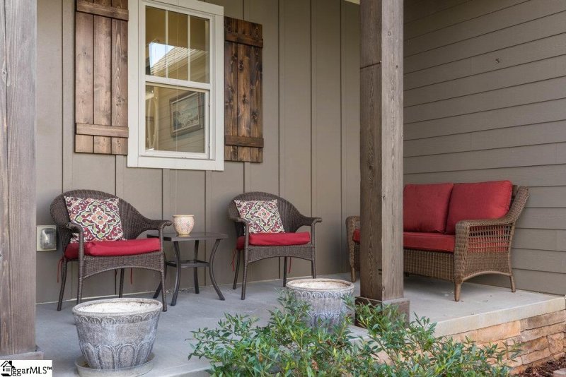 Property image 3 at 220 Lord Byron Lane, Travelers Rest, SC 29690-7212