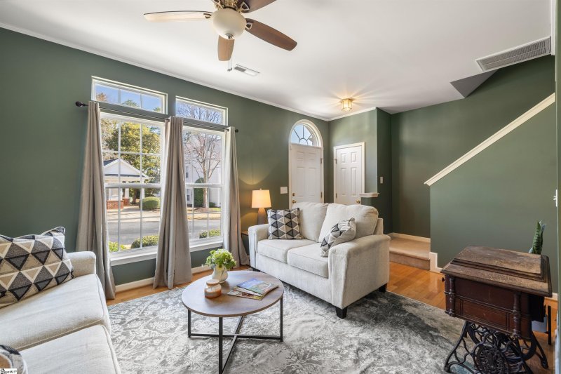 Property image 2 at 324 Moonstone Drive, Mauldin, SC 29662