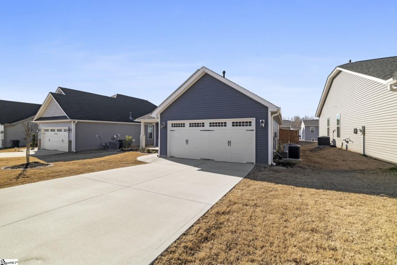 Property image 3 at 115 Royal Pine Way, Greer, SC 29650