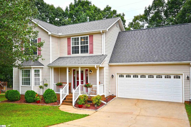 Property image 3 at 102 Spindleback Way, Greer, SC 29651