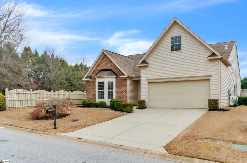 Property image 2 of 101 Hunslet Way in Remington, Simpsonville, SC 29680