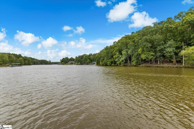 Property image 4 at 100 Waterside Drive, Iva, SC 29655