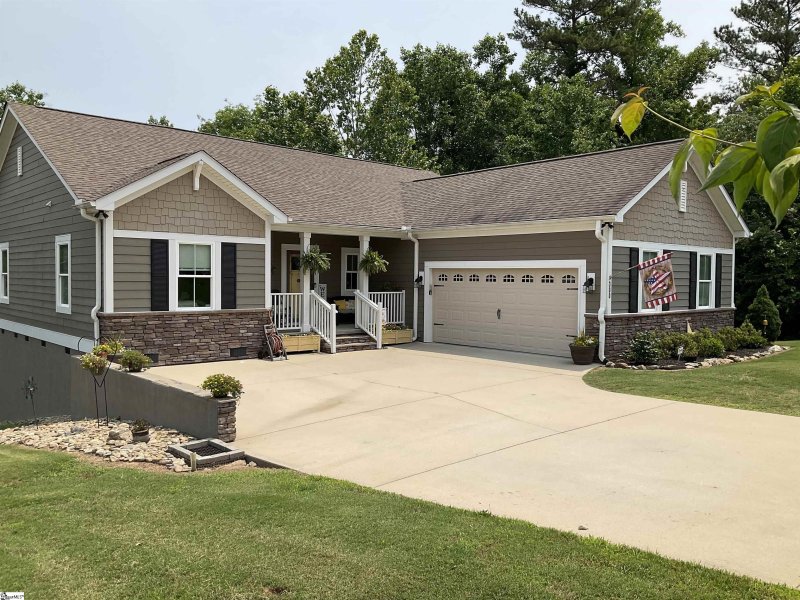 Property image 3 at 300 Wedge Way, Travelers Rest, SC 29690