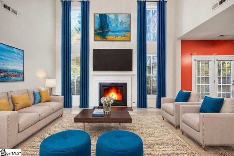 Property image 2 at 4 Breezewood Court, Greenville, SC 29607