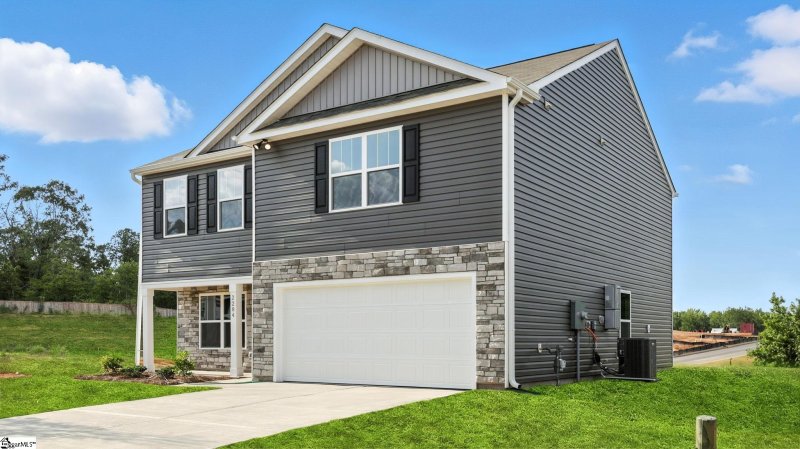 Property image 2 at 2284 Pierett Circle, Woodruff, SC 29388