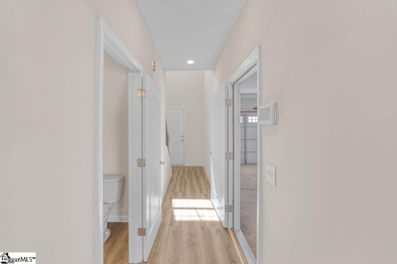 Property image 5 of 114 Bruinen Drive in Winterbrook, Fountain Inn, SC 29644