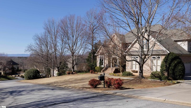 5 Spoleto Court