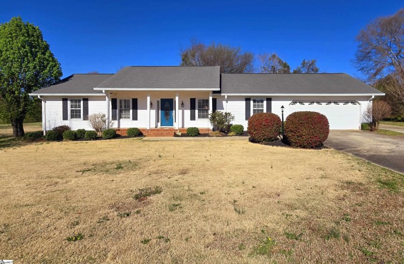 Property image 2 at 123 Amberwood Lane, Mauldin, SC 29662