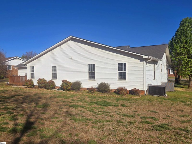 Property image 4 at 123 Amberwood Lane, Mauldin, SC 29662