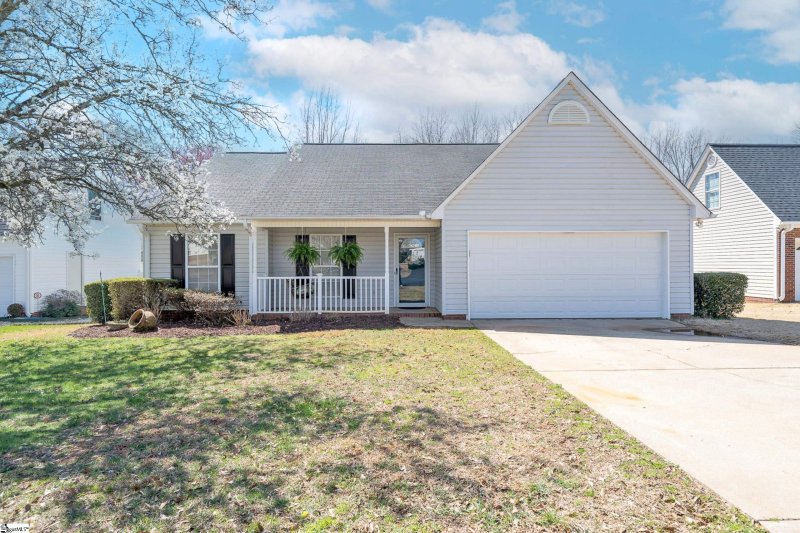 Property image 2 at 3 Riverside Chase Circle, Greer, SC 29650