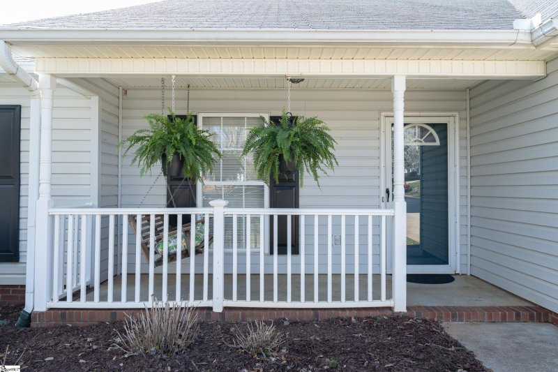 Property image 3 at 3 Riverside Chase Circle, Greer, SC 29650