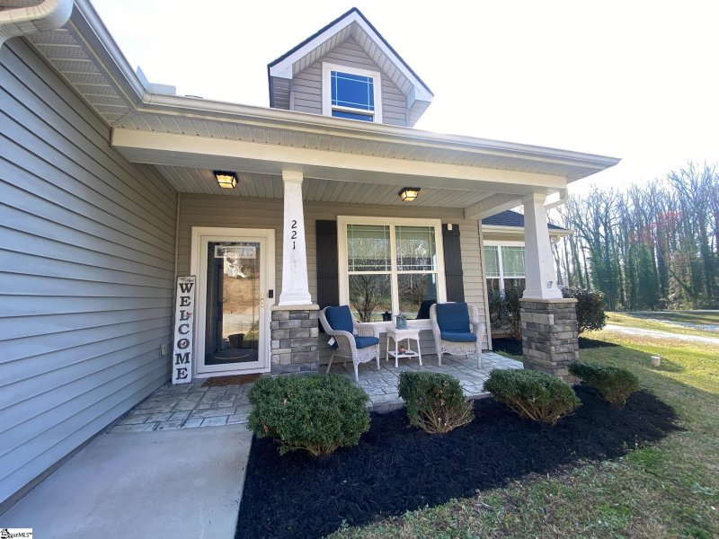Property image 2 at 221 Meadow Lane, Easley, SC 29642