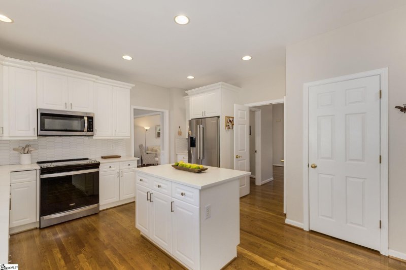 Property image 4 at 102 W Spindletree Way, Greer, SC 29650