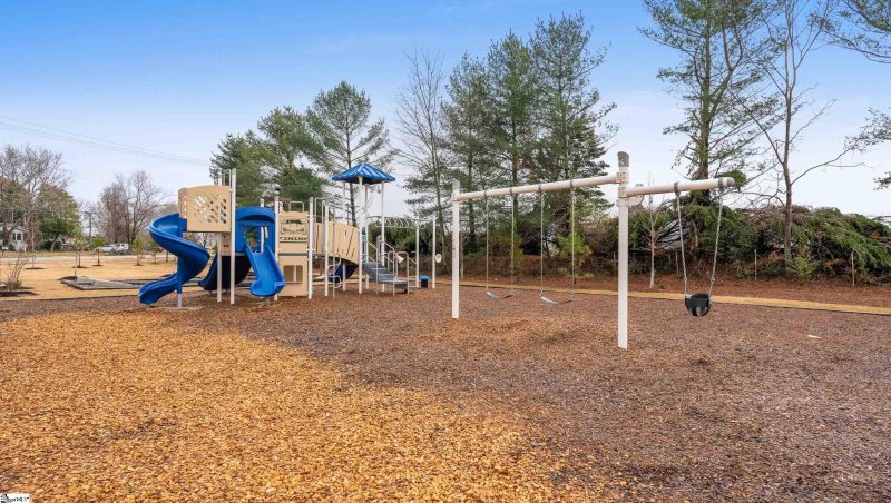 Property image 5 at 796 Embark Circle, Greer, SC 29651