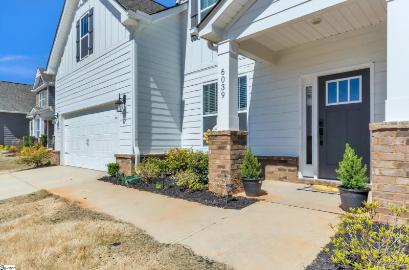 Property image 3 at 6039 Thicket Lane, Boiling Springs, SC 29316