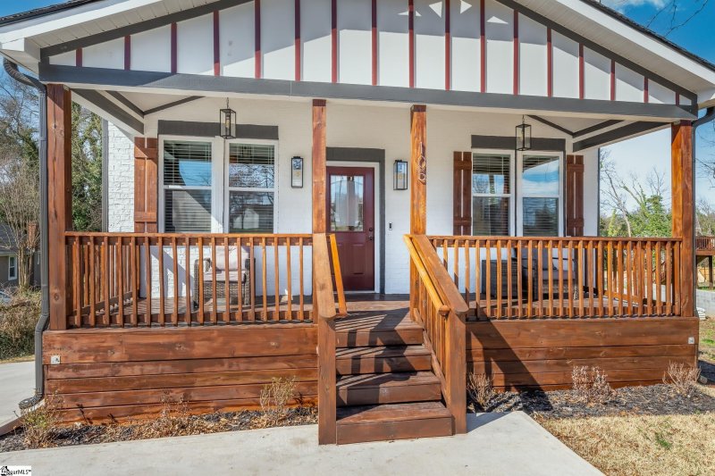 Property image 4 at 105 Sterling Street, Greenville, SC 29601