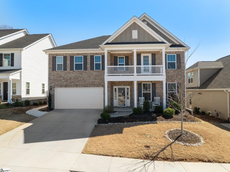 Property image 2 at 8 Logwood Drive, Greenville, SC 29607